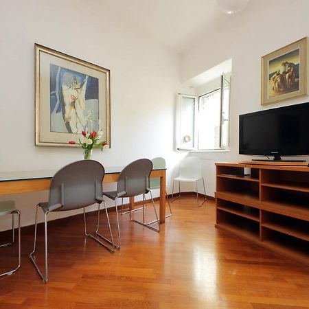 Navona Apartment, Large And Comfortable Рим Екстер'єр фото
