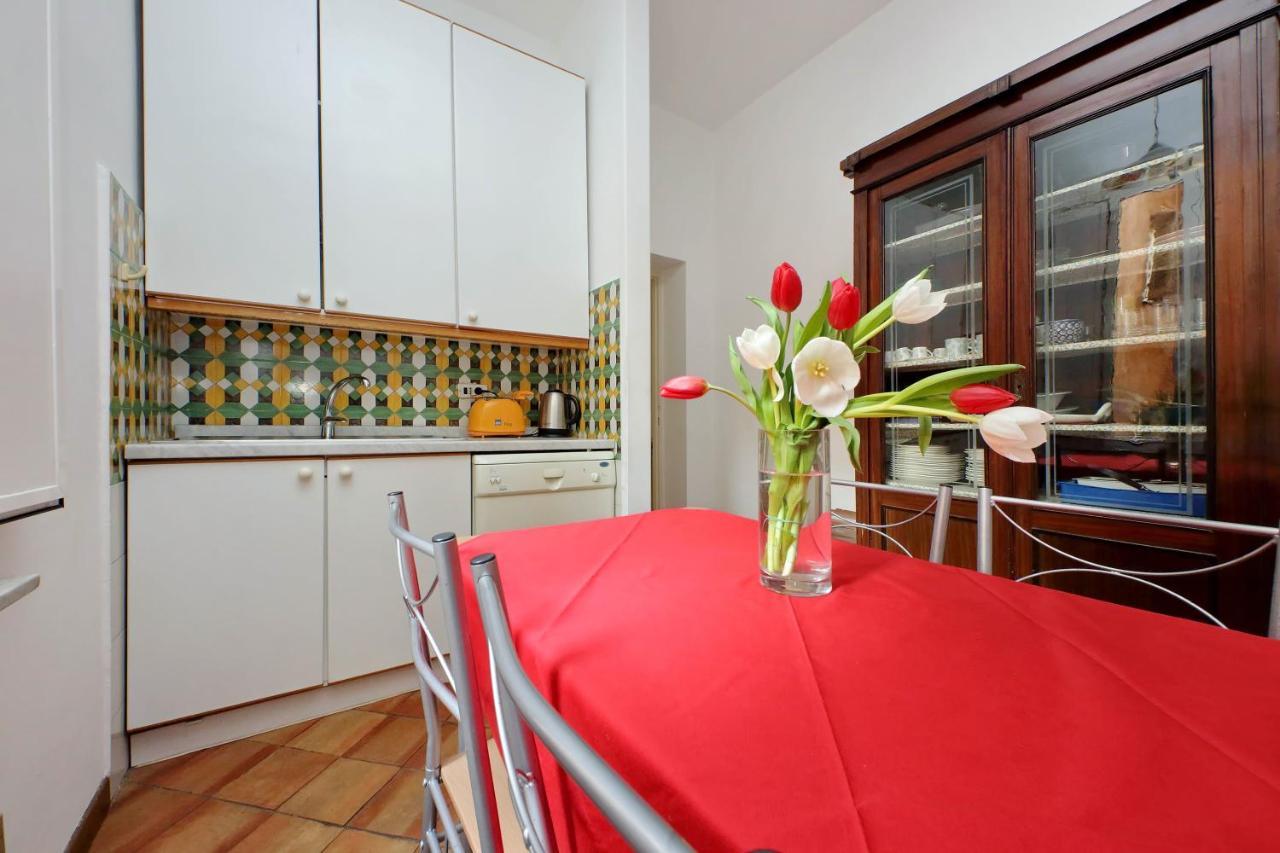 Navona Apartment, Large And Comfortable Рим Екстер'єр фото